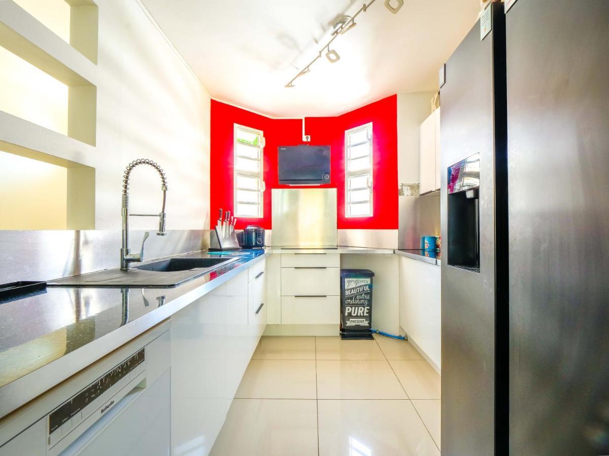 Вилла Triplex Yasuke: Vivez L'Experience Pop Art Et Geek En Plein Coeur De Пети-Бур Экстерьер фото